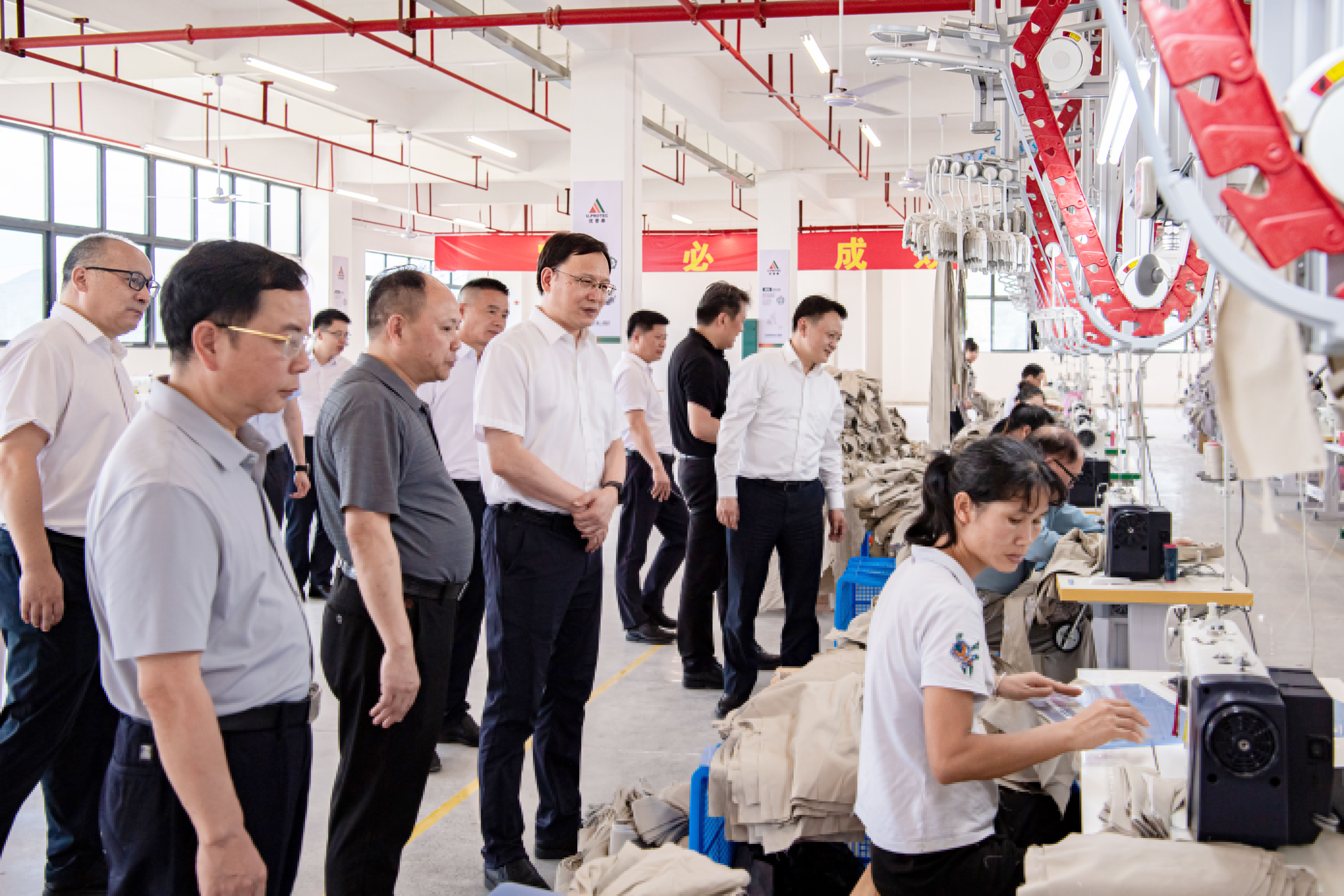 1717747699602062595.jpg 6320ec4e0f9ca243520781974f4a1f8.jpg